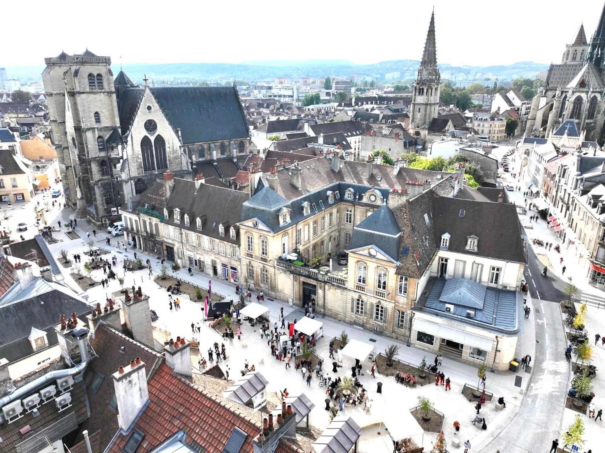 Suite - Le Monge - Dijon Centre Historique Esterno foto